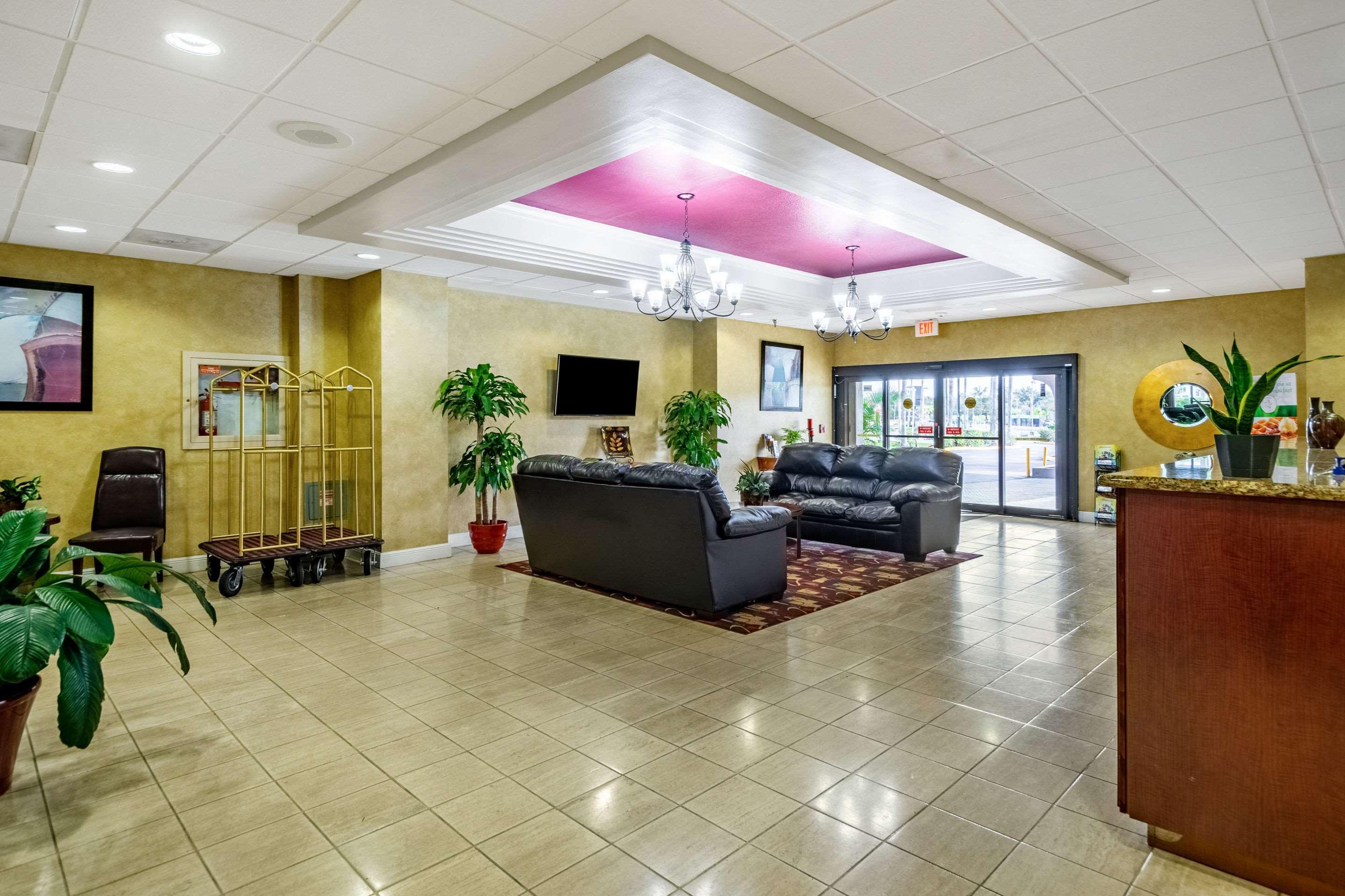 Lakeland Hotel Luaran gambar